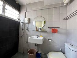 Blk 208 Bukit Batok Street 21 (Bukit Batok), HDB 4 Rooms #581523581